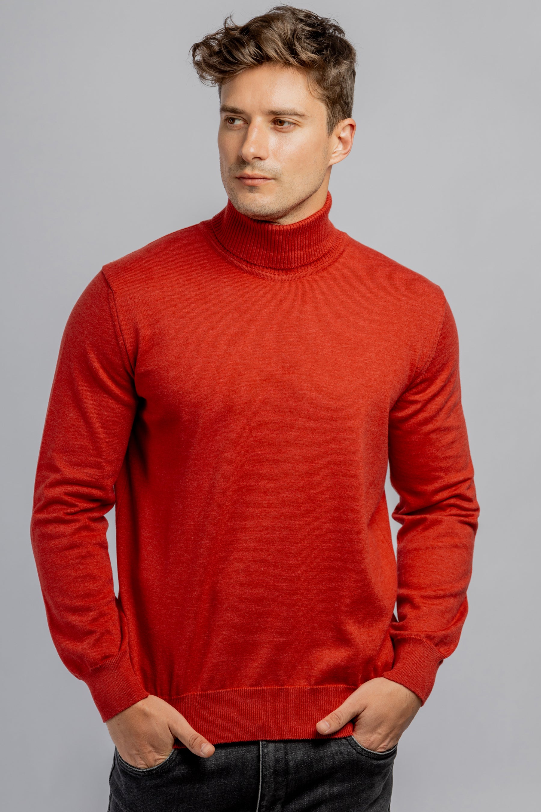 Red cotton high collar pullover