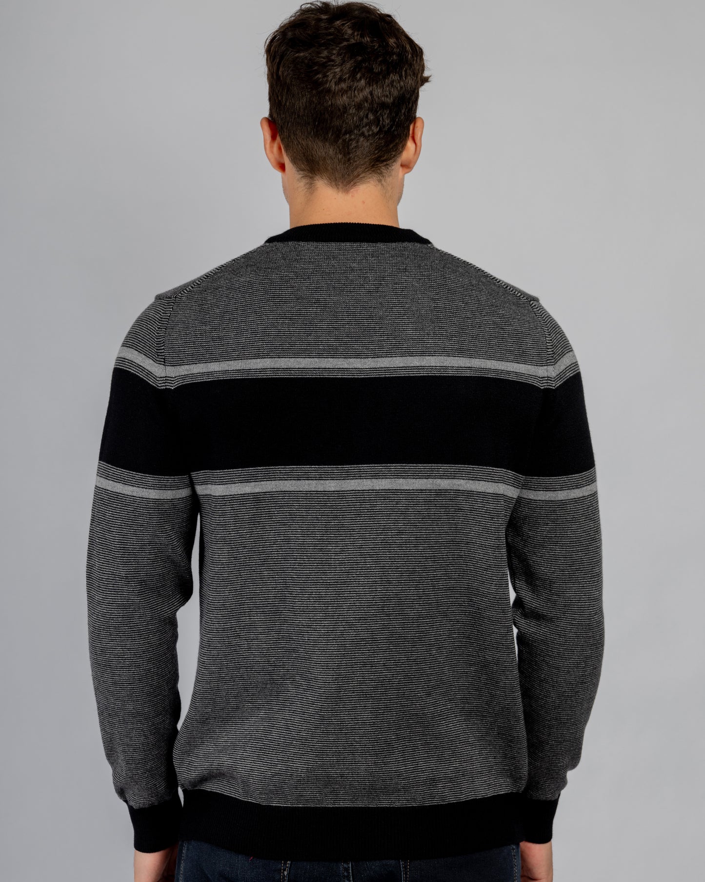 Black striped crewneck pullover