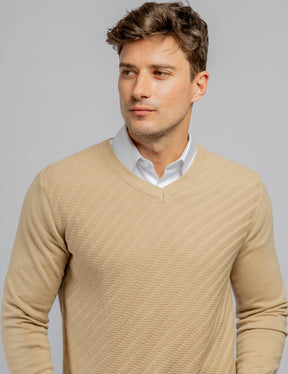 Beige V-neck links pullover