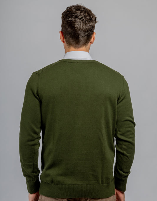 Olive green V-neck links pullover