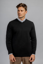 Black cotton V-neck pullover